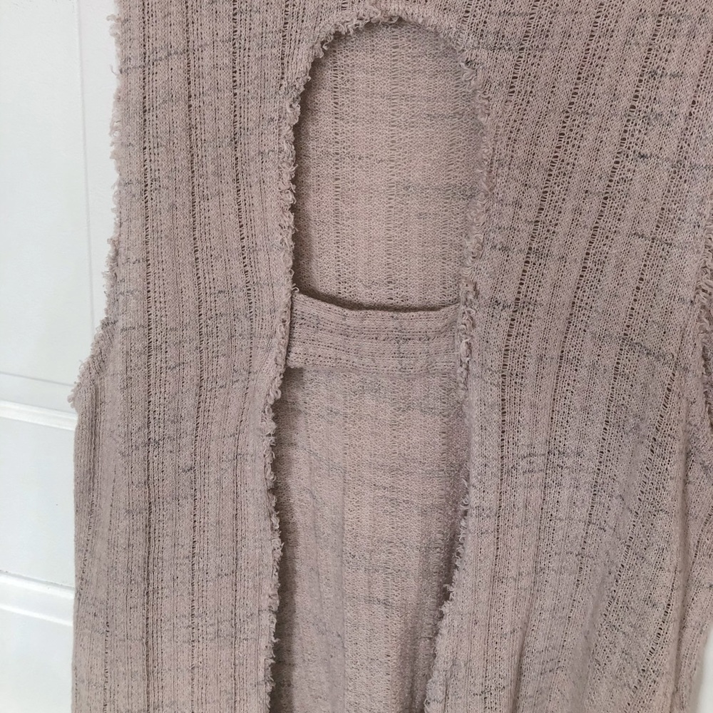 Project Social T Open Back Top - Picture 6 of 7